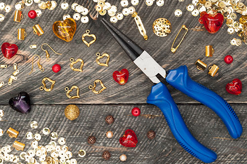 Advertise your custom jewellery business to local area customers.